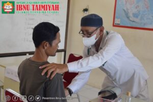 Read more about the article Bakti Sosial dan Pelayanan Kesehatan Masyarakat Sekitar Pesantren Ibnu Taimiyah Bogor