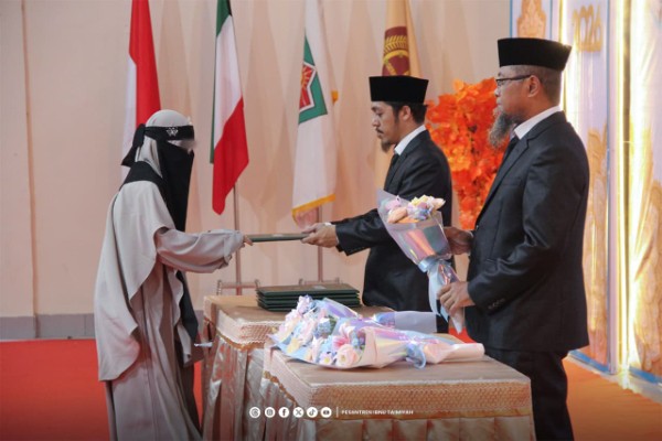 2026Wisuda12Bnt_38 AM